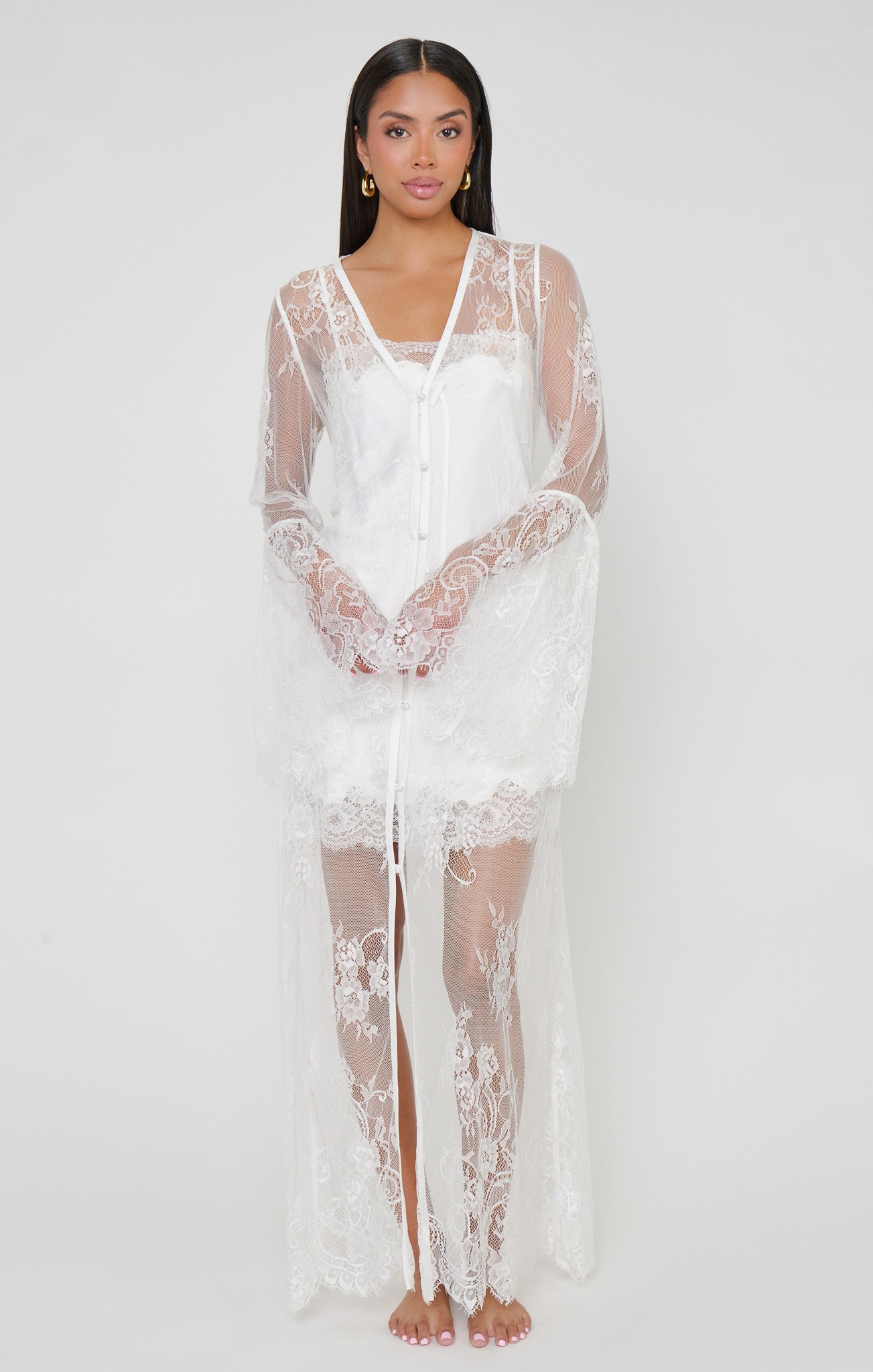 Alana Robe ~ White Lace